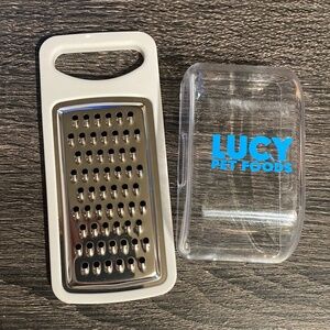 Lucy Pet Products Dog Food Mini Roll Grater Garlic Cheese Gadget Grating Tool